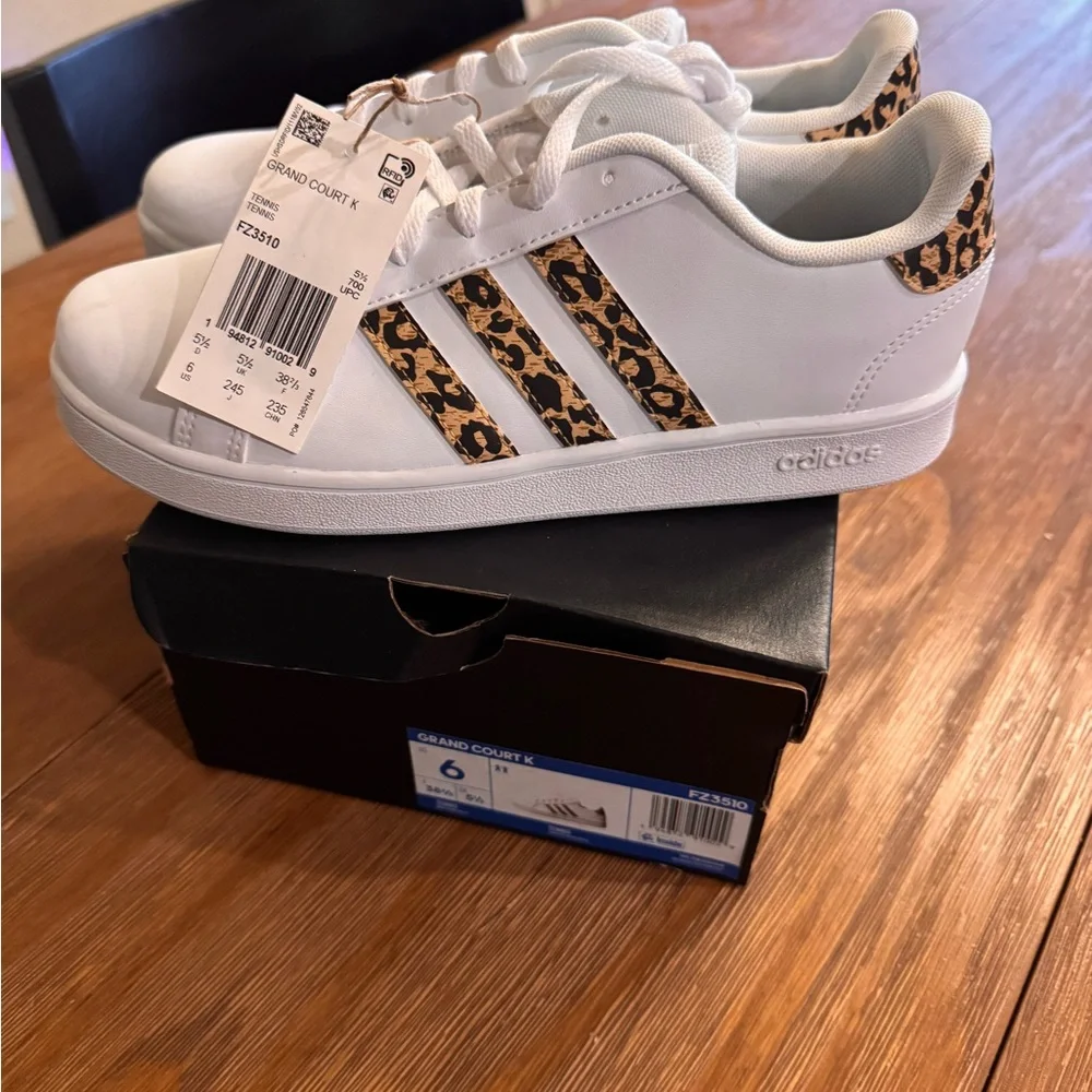Adidas Grand Court K White Sneakers with Animal Print Stripes - Picture 3 of 3